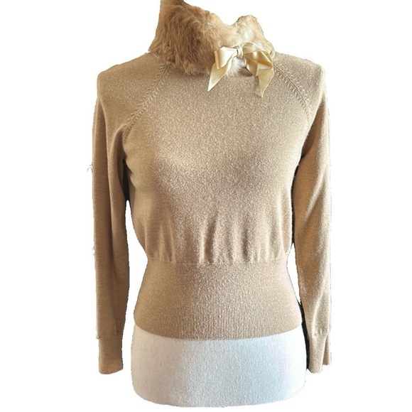Liz Claiborne Sweaters - Vintage Liz Claiborne petite small cropped sweater cotton viscose angora mix.